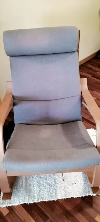 Mecedora Ikea Poäng con reposapiés