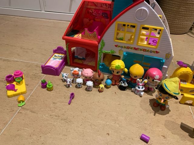 Pinipon Casa Cuentos Parque Heladería