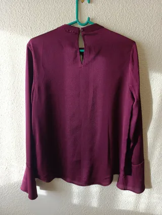 Blusa granate Primark con encaje