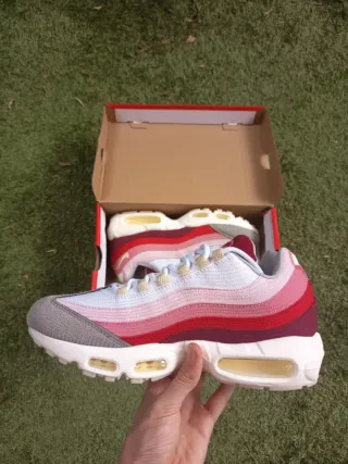 Nike Air Max 95 Anatomy of Air