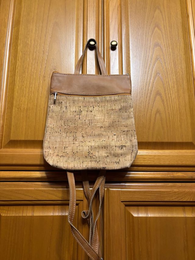 Mochila de corcho artesanal