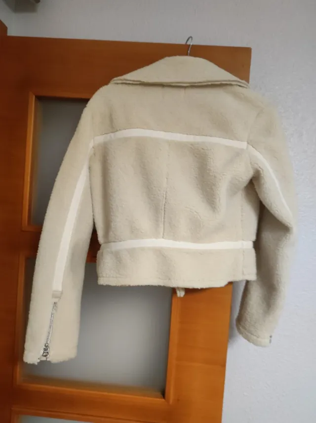 Chaqueta Biker Borreguito Bershka Beige