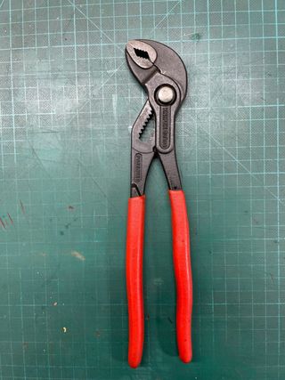 Alicate Pico de Loro Knipex Cobra
