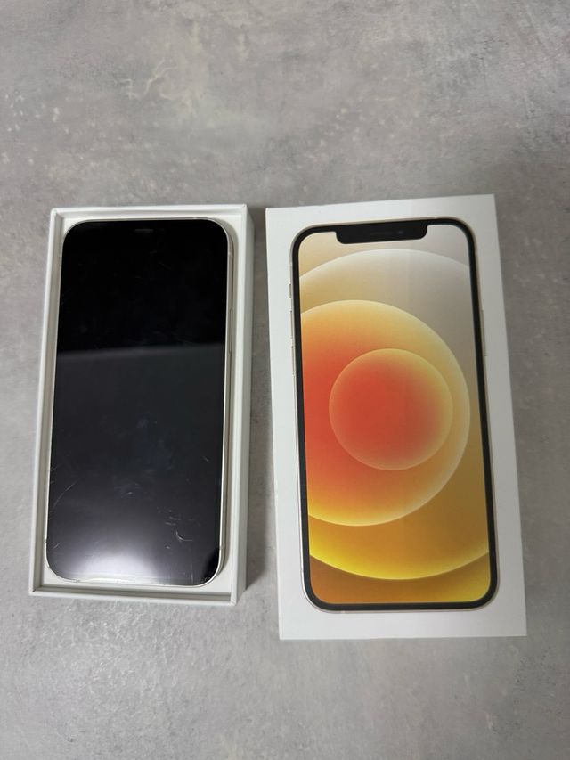 iPhone 12 Blanco/Plateado
