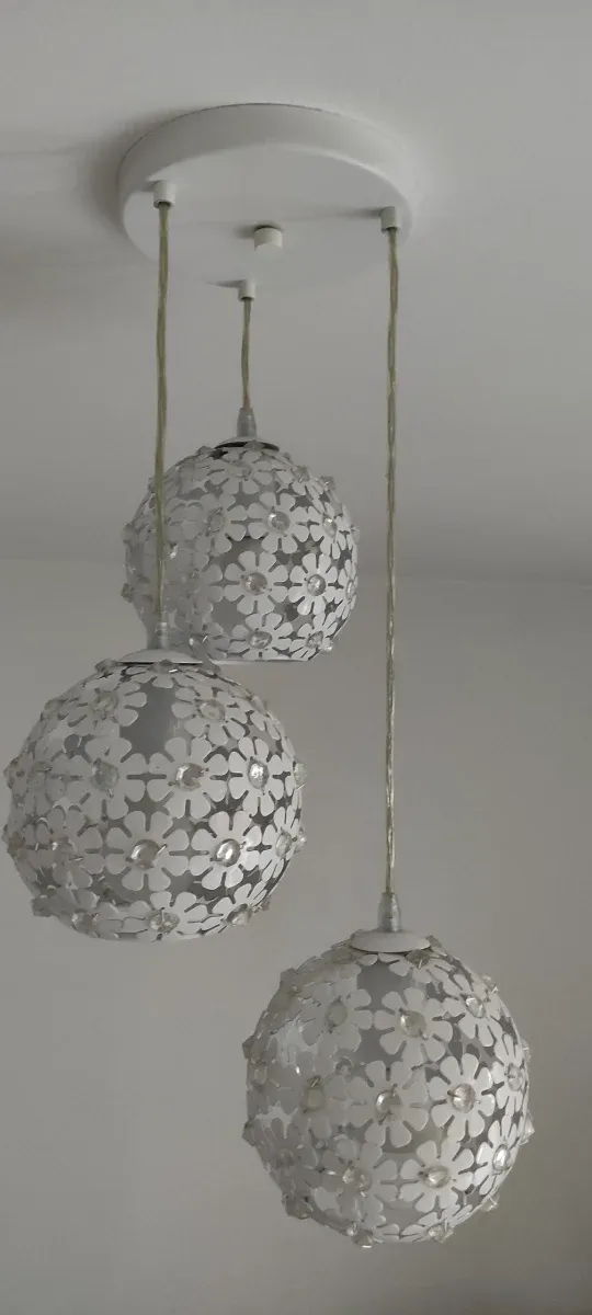 Lampadario sfera fiori