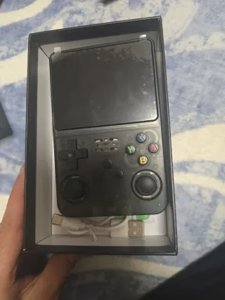 Consola de juegos retro R36S