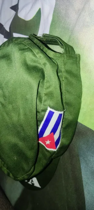 Gorra Cuba verde con estrella roja
