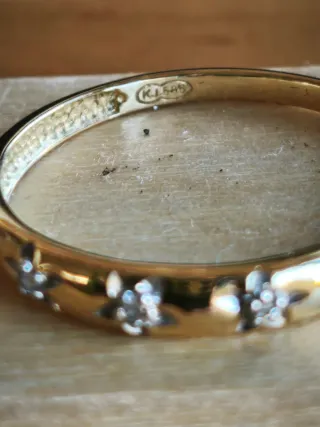 Anillo oro y diamantes flores