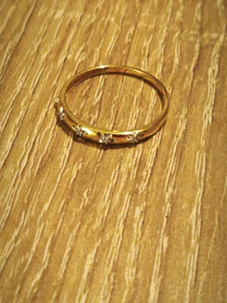 Anillo oro y diamantes flores