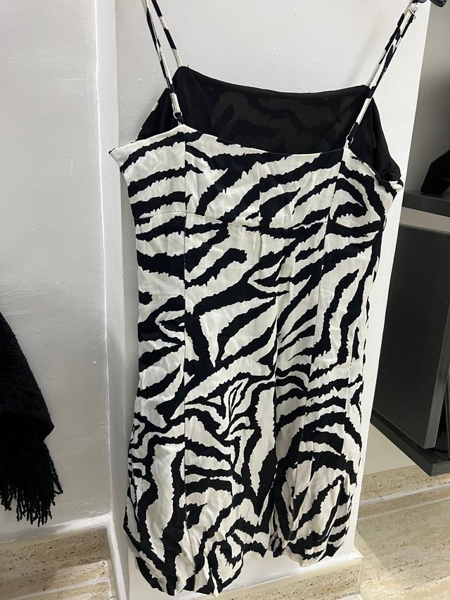 Vestido estampado cebra tirantes