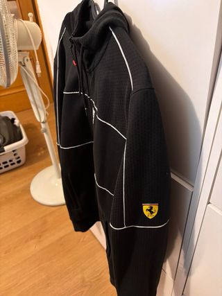 Sudadera Puma Ferrari Negra y pantalón