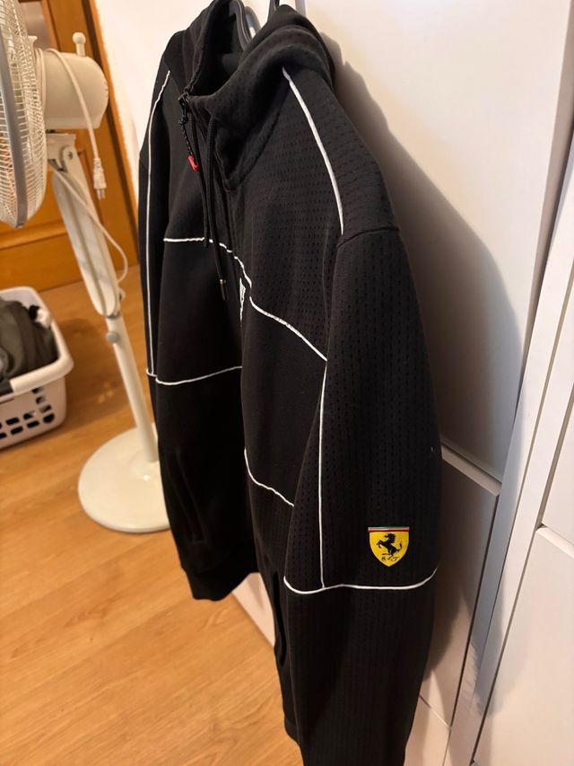 Sudadera Puma Ferrari Negra y pantalón