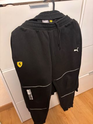 Sudadera Puma Ferrari Negra y pantalón