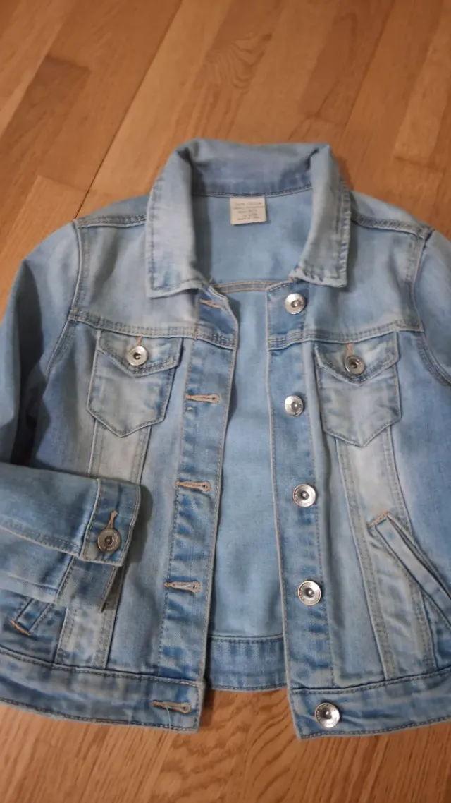 Cazadora vaquera niña