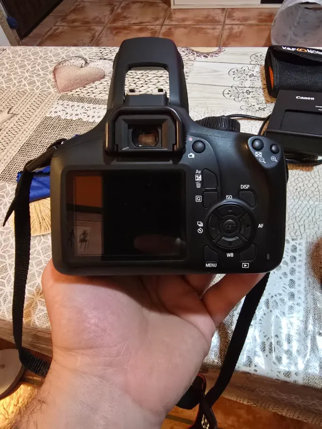 Cámara Canon EOS 4000D + 2 objetivos