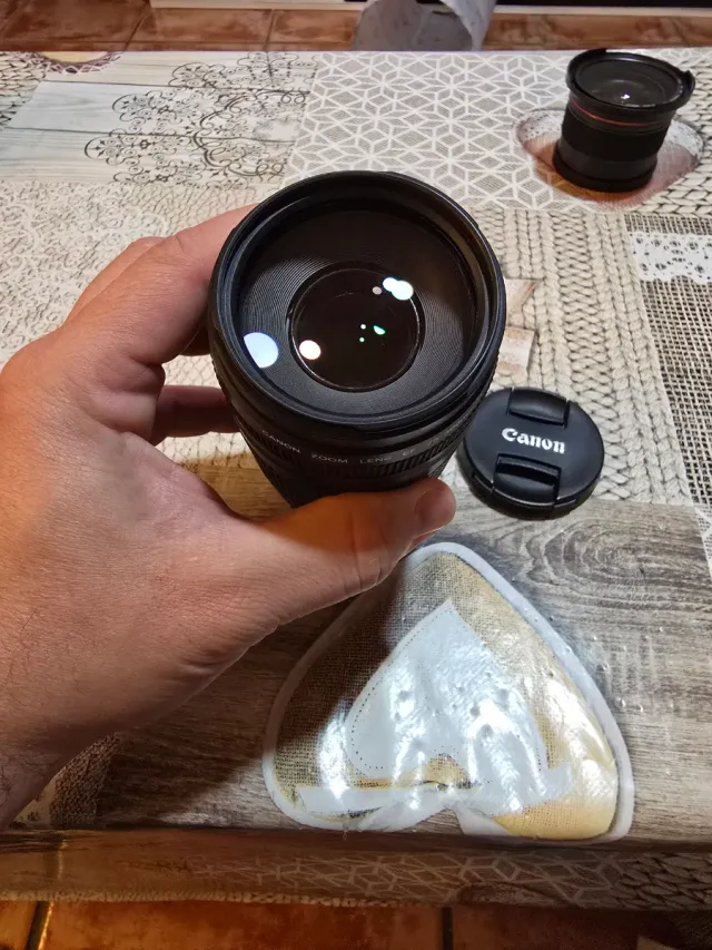 Cámara Canon EOS 4000D + 2 objetivos