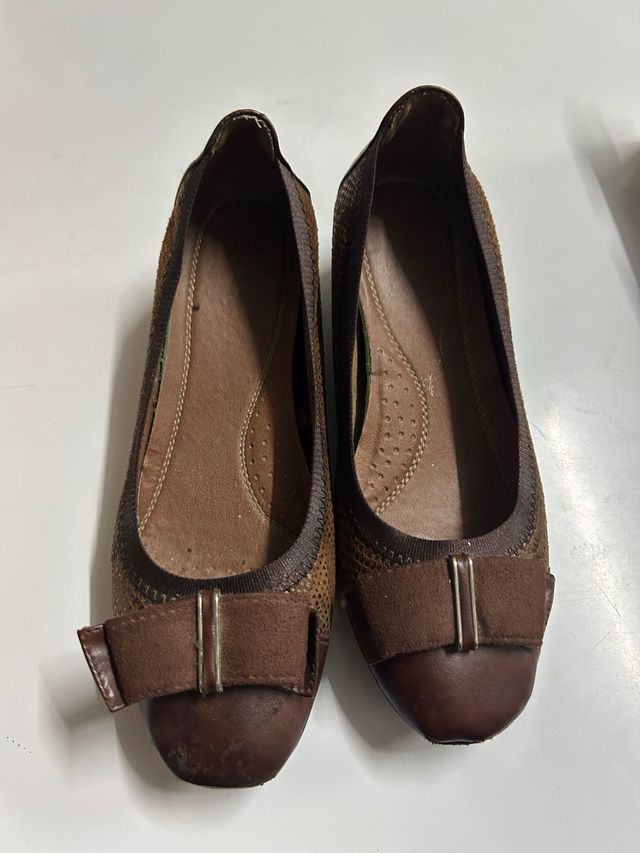 Zapatos marrones ante con lazo