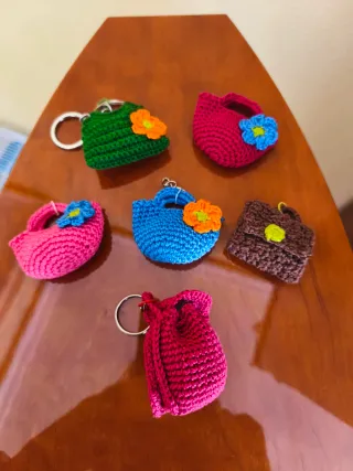 Llaveros Bolsitos Crochet Flores.