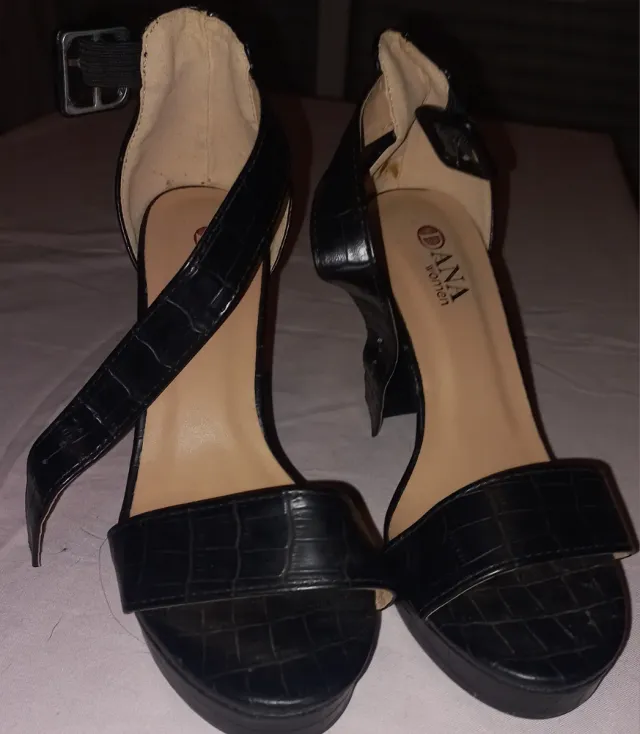 Tacones DANA Negros Talla 35