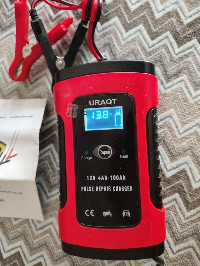 Cargador Batería Coche URAQT 12V 6A