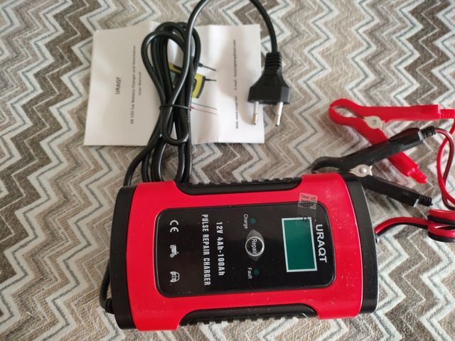 Cargador Batería Coche URAQT 12V 6A