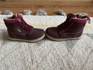 Botas Kickers burdeos talla 32