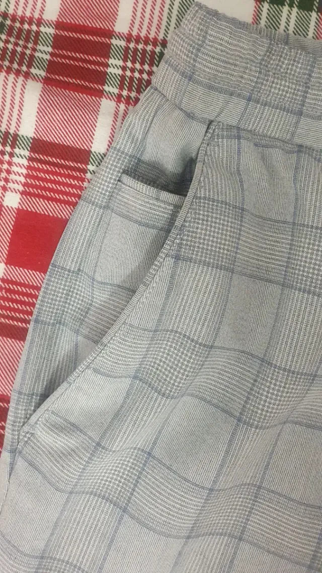 Pantalón cuadros ingleses Zara