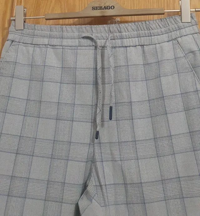 Pantalón cuadros ingleses Zara