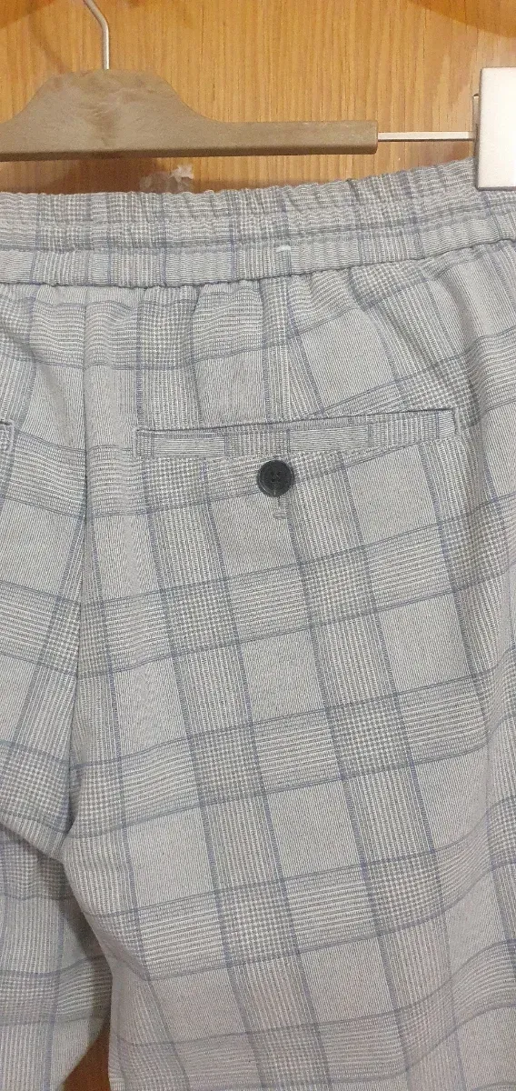 Pantalón cuadros ingleses Zara