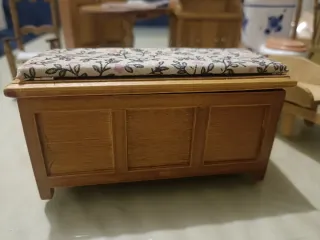 Mobili per casa delle bambole di campagna