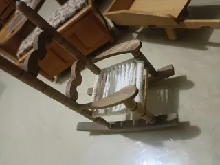 Mobili per casa delle bambole di campagna