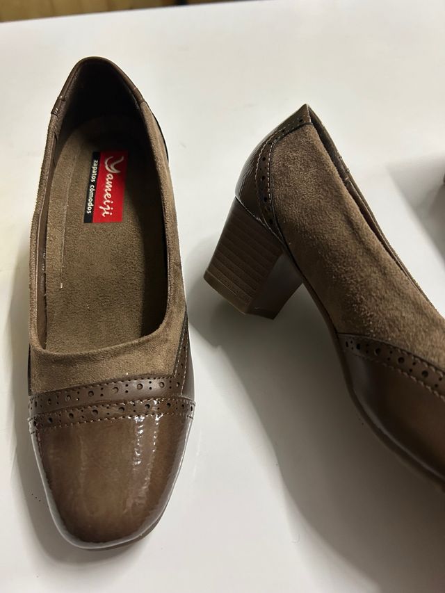Zapatos Yameiji ante y charol marrones sin estrena