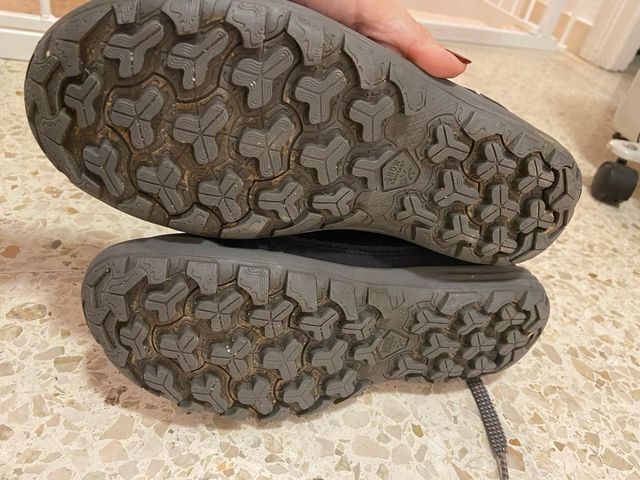 Botas de trekking Quechua Talla 36.