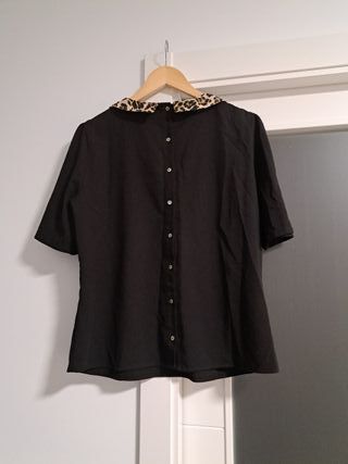 Blusa Zara cuello Peter Pan estampado leopardo