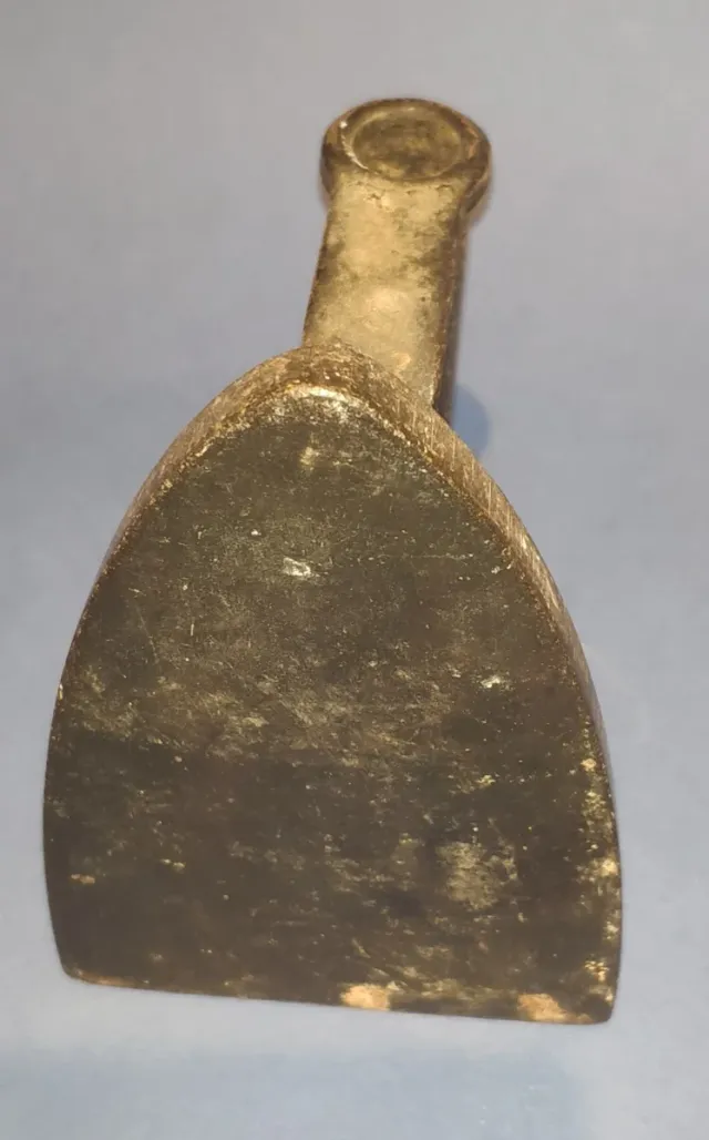 Plancha antigua de hierro