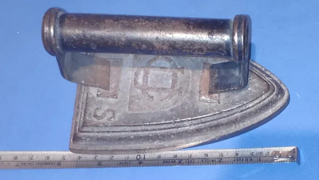 Plancha antigua de hierro