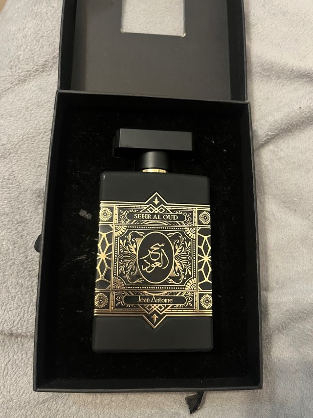 Jean Antoine Sehr Al Oud Perfume Negro y Dorado