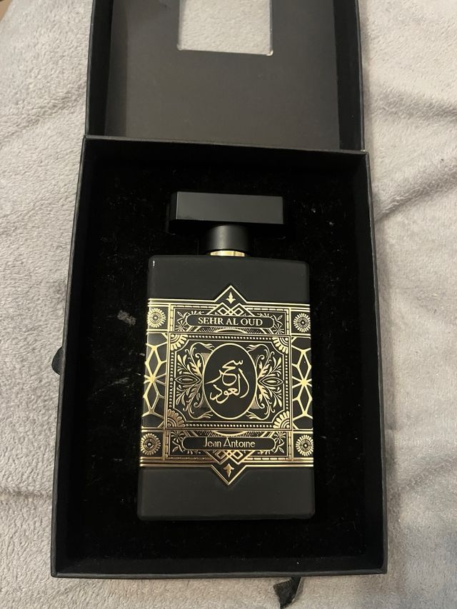 Jean Antoine Sehr Al Oud Perfume Negro y Dorado