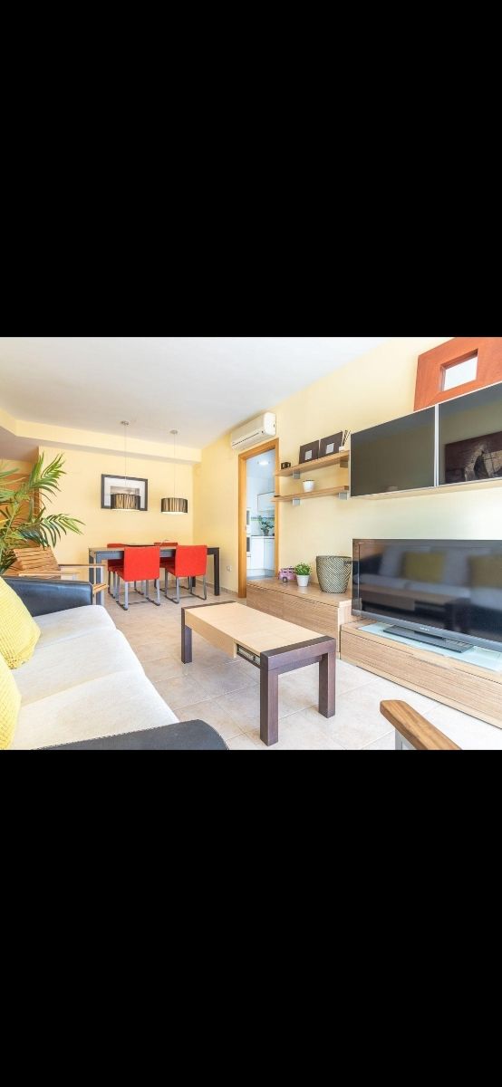 Mueble Comedor Kibuk color Nogal