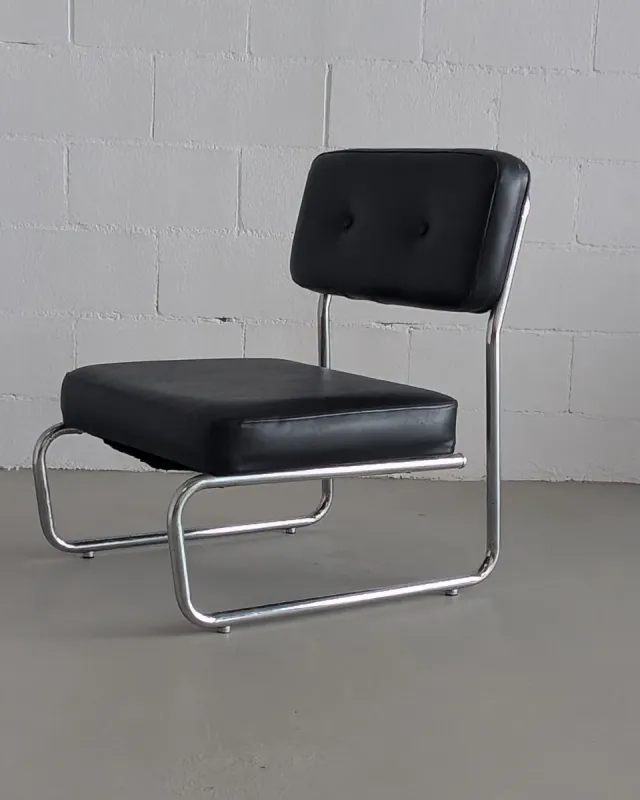 Poltrona stile Bauhaus anni 70