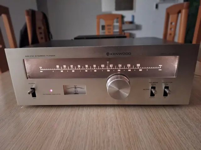 Kenwood KA-3300 sintonizzatore radio AM/FM con display analogico illuminato