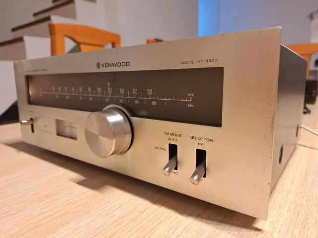 Kenwood KA-3300 sintonizzatore radio AM/FM con display analogico illuminato