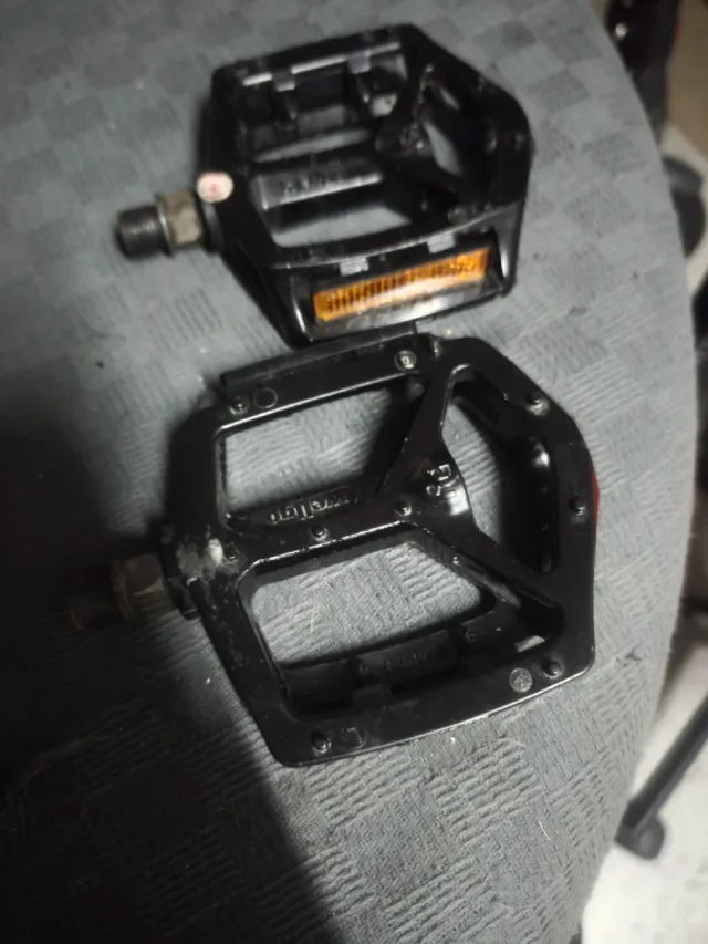 Pedales de bicicleta cada par