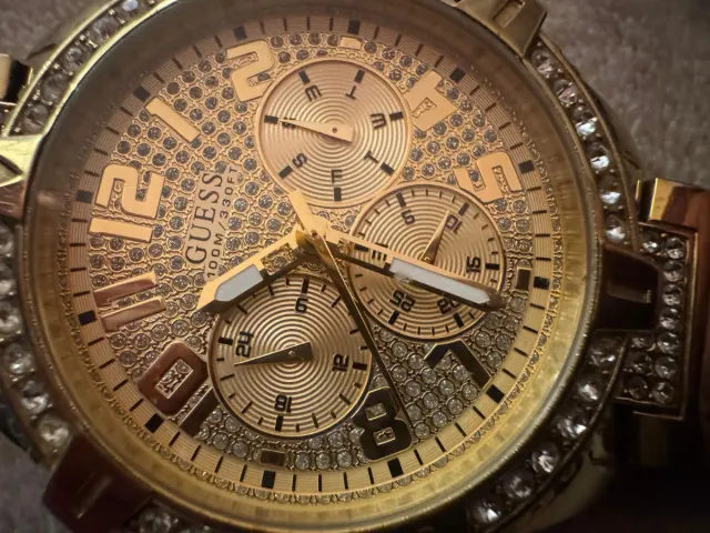 Relojes Guess Dorados y Plateados