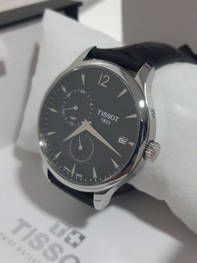 Reloj Tissot Negro y Plateado