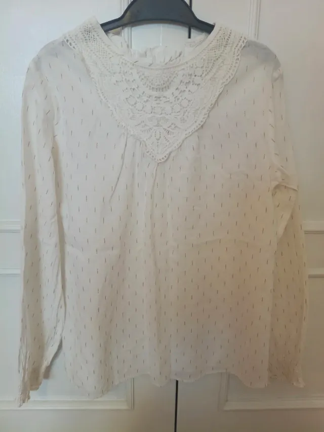 Camiseta niña blanca talla 13 cuello encaje