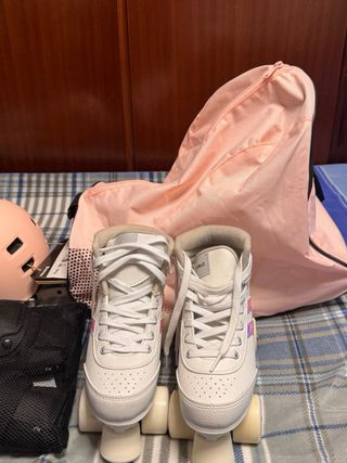 Pack Patines Talla 37 + Casco + Rodilleras