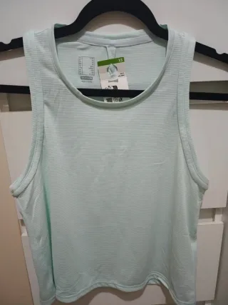 Top deportivo Decathlon verde talla XS