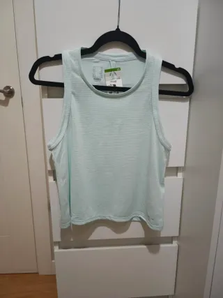 Top deportivo Decathlon verde talla XS