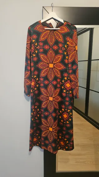 Vestido Zara estampado floral manga larga